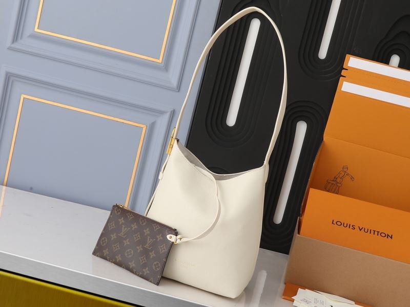 Louis Vuitton Hobo Bags